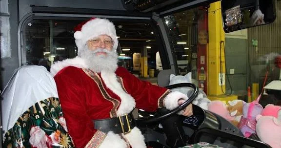 “Santa avtobusu”nun 8 manatlıq bileti niyə müzakirə doğurur ? ARAŞDIRMA