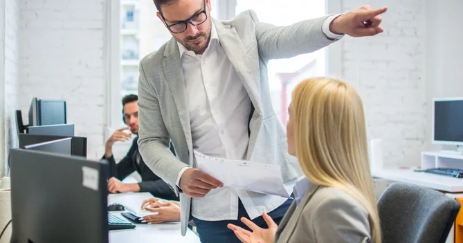 Bu şəxslərin işdən çıxarılmasına görə cinayət məsuliyyətinin müəyyən edilməsi təklif edilib