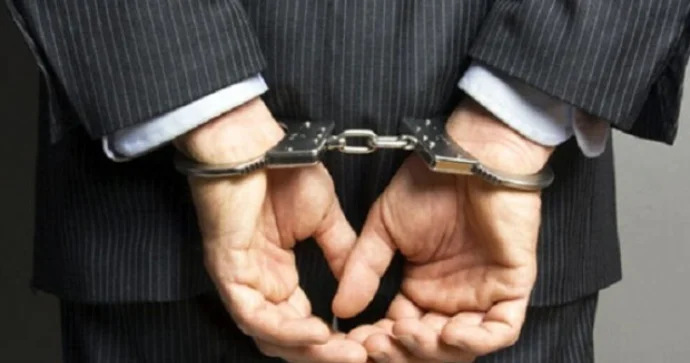 Polis dələduzluğa görə 13 nəfəri saxladı