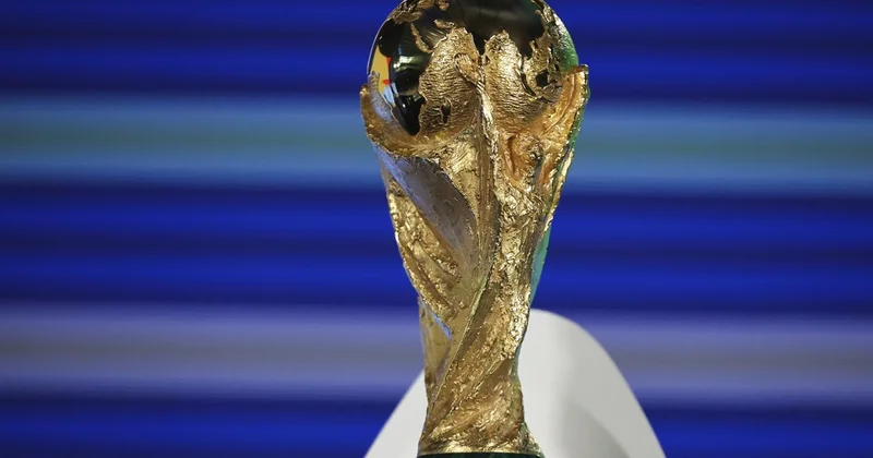 FIFA sərt etriazlardan sonra geri addım atdı