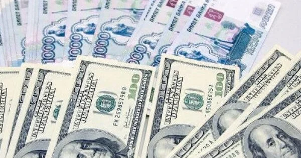 Gələn il dollar bahalaşacaq ? İQTİSADÇI AÇIQLADI