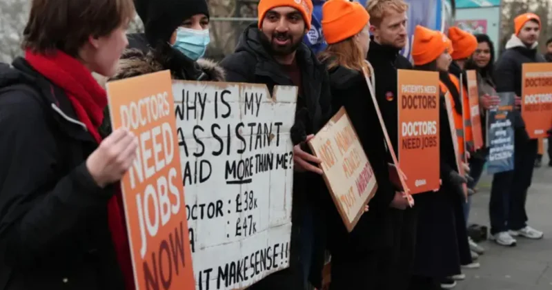 İngiltərədə həkimlər beşgünlük tətilə başlayır