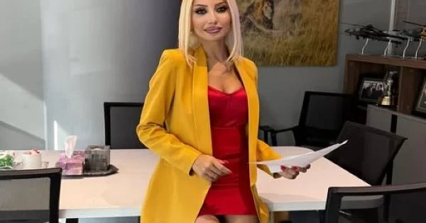 Limitsiz azadlıq heyvanlara məxsus bir keyfiyyətdir Aparıcıların efirə seksual geyimlə çıxmalarına etiraz böyüyür (FOTOLAR)