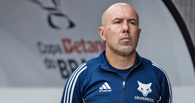 Tanınmış məşqçi Braziliya klubundan ayrıldı