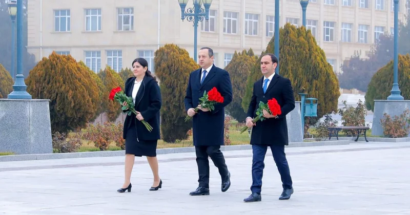 Ümummilli Liderin abidəsi və Heydər Əliyev muzeyi ziyarət olunub