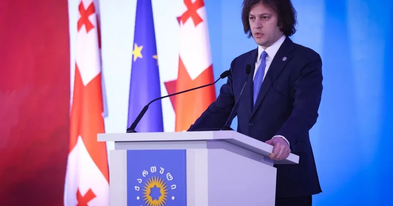 У нас есть свои интересы . Грузия рассчитывает на соглашения с Азербайджаном по транзиту и газу Minval Politika