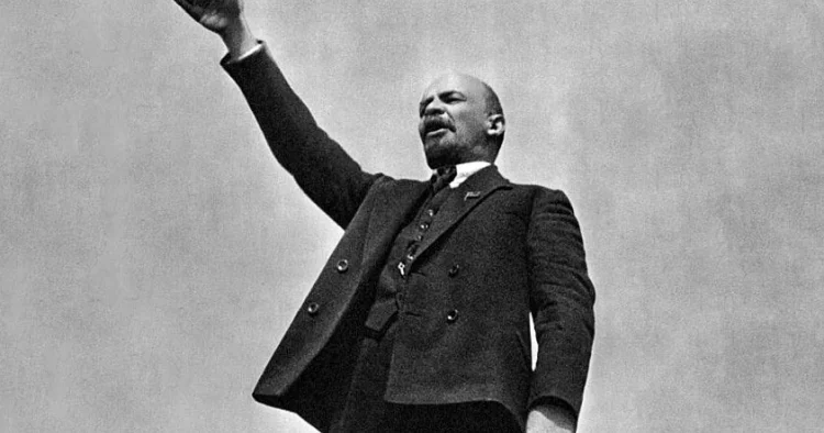 Bütün ölkələri Lenin “yaratdı” və ya absurd təbliğat sərhəd tanımır