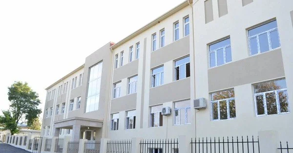 Gəncədə 4 cü sinif şagirdinin xəsarət aldığı məktəbdən AÇIQLAMA