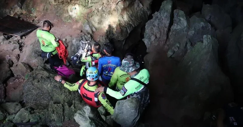 В Таиланде спасли монаха из затопленной пещеры ВИДЕО