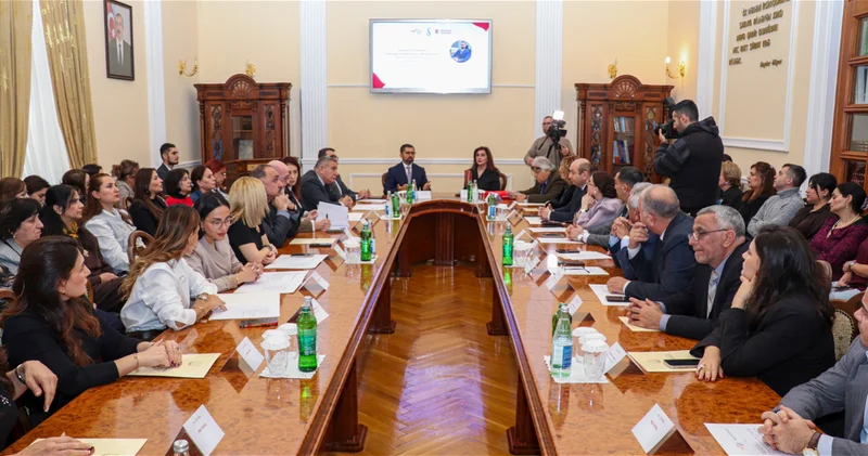 В Президентской библиотеке состоялась презентация инновационного книжного проекта Возрождение Карабаха: История азербайджанского Ренессанса ФОТО ВИДЕО