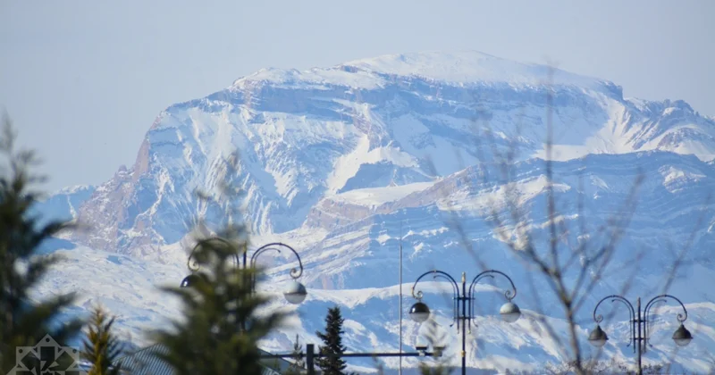 Qafqaz dağlarında buzlaqlar sürətlə əriyir