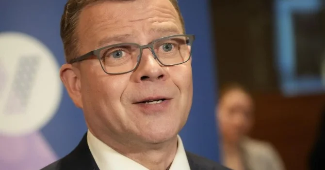 Премьер Финляндии оправдывается за расистский демарш депутатов Minval Politika