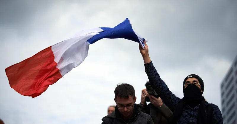 Во Франции сообщил о крупной утечке данных после кибератаки на МВД страны