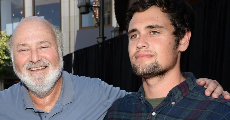 Сыну режиссера Роба Райнера предъявят обвинение в убийстве родителей