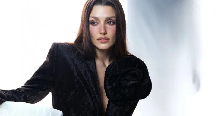 Hande Erçel Londonda 8 milyonluq ev aldı