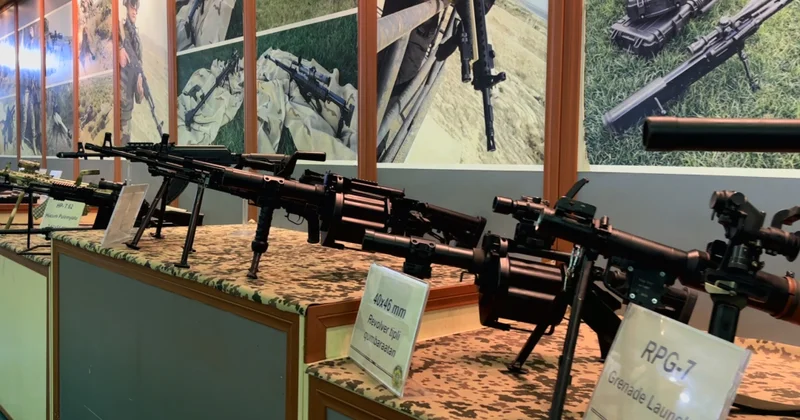 PUA lar, avtomatlar, tapançalar silahların istehsal olunduğu zavoddan REPORTAJ