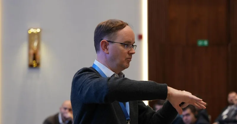 Основы ИИ лидерства Stanford University в Баку ФОТО