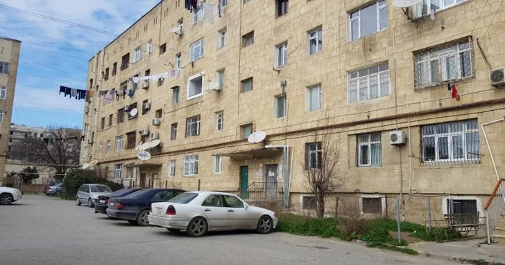 Эксплуатация 4 и 5 этажных зданий в Баку становится опасной из за изменений в конструкции