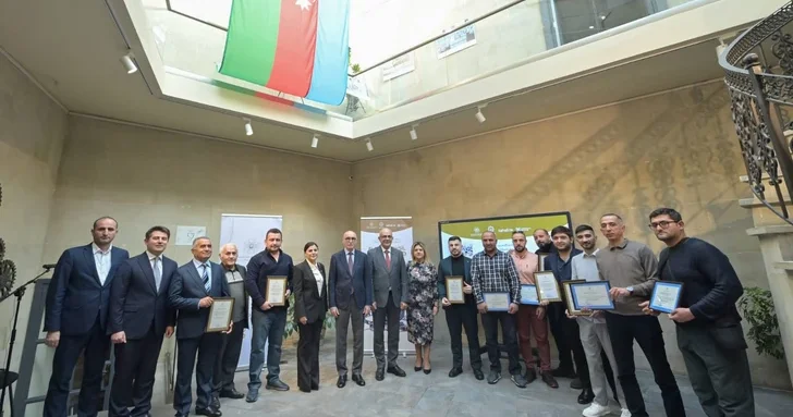 В Азербайджане награждены победители фото и видеоконкурса Наука и образование в объективе