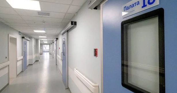 В России школьник попал в больницу, выпив собственную кровь