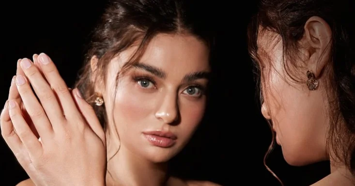 Ayça həmin mağazadan 700 min tələb edir