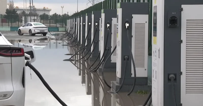 17 cihazdan cəmi 2 si işləyir Qalanı suyun altındadır Video