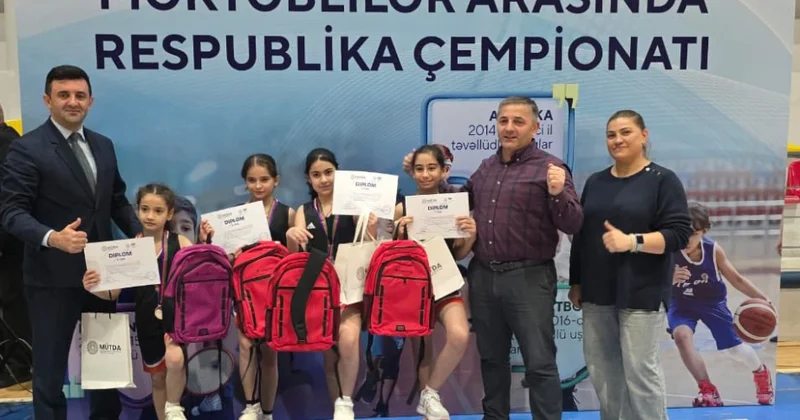 Qaxdakı şəhərindəki məktəb liseyin qızlardan ibarət basketbol komandası respublika çempionatında ikinci yeri tutub