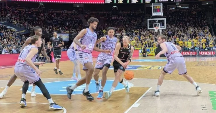 Sabah Almaniya klubuna uduzdu, avrokuboklarda iştirakını dayandırdı