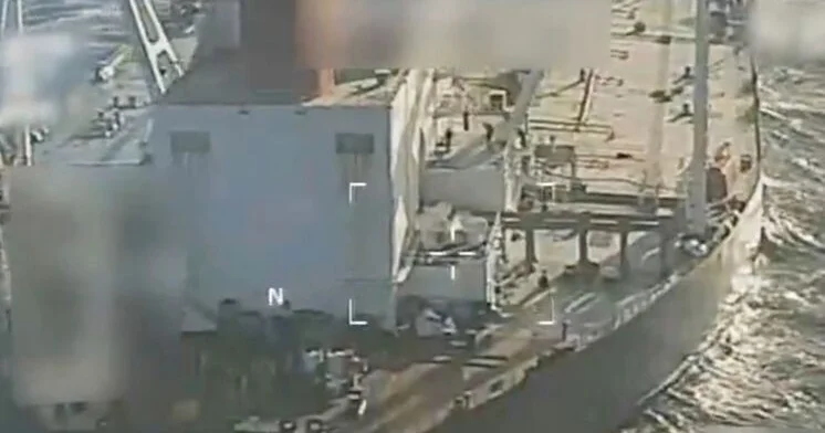 Венесуэла потребовала от США освободить экипаж захваченного танкера