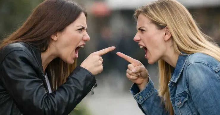 Sabirabadda qadınların ƏR DAVASI: biri nazirliyin katibəsidir