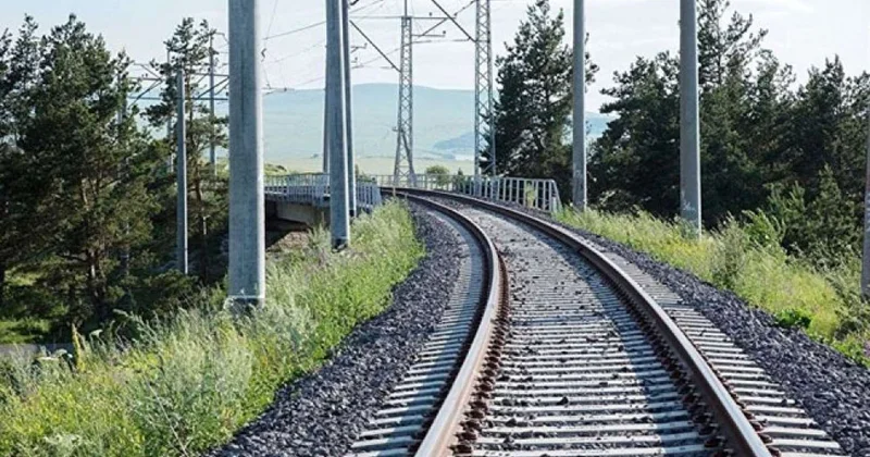 Dəmir yolu Azərbaycanın mülküdür Politoloqdan Rusiyaya cavab