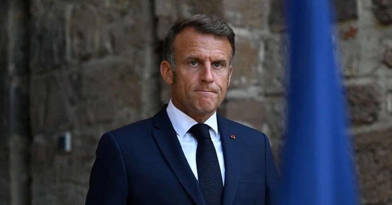 Süni intellekt Fransada Makrona qarşı “çevriliş“ etdi