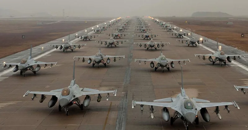 Dünyanın ən böyük hava qüvvələrinə malik 10 ölkəsi (SİYAHI)