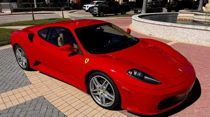 Trampın 1 milyon dollarlıq “Ferrari”si satışa çıxarılır: Cəmi 15 min gedib FOTO