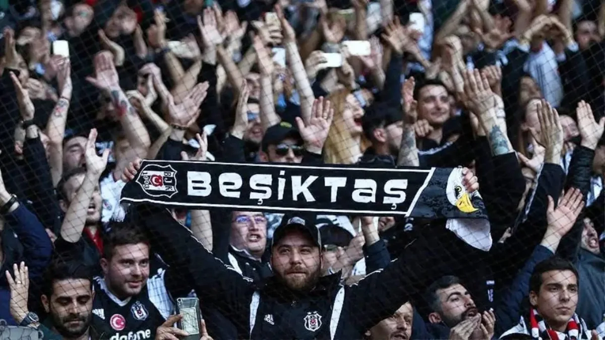 Beşiktaş fanatlarına qoyulan qadağa aradan qaldırıldı