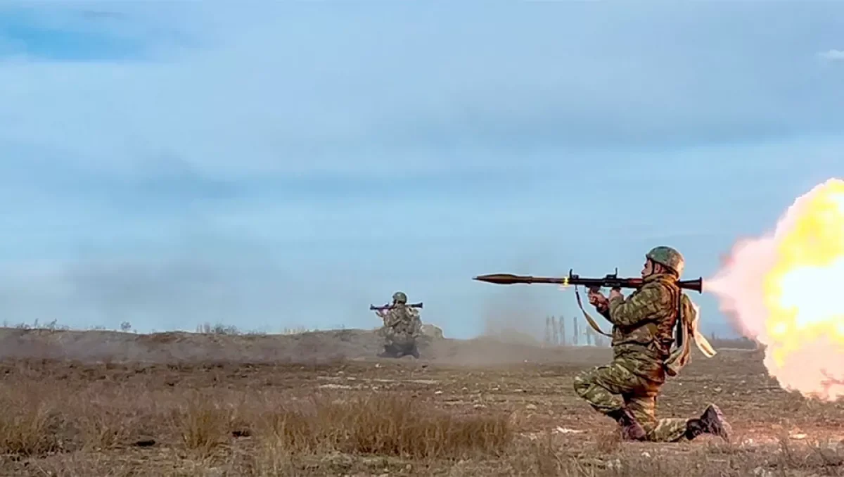 В Азербайджане проводятся учебные сборы с военнообязанными ВИДЕО