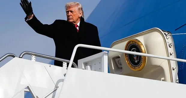 Demokratlar Trampın Qrenlandiyanı ələ keçirmək üçün Kixotik cəhdinin qarşısını almağa qərar verdilər