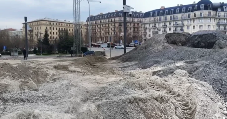 В Баку реализуют 24 дорожных проекта в рамках новой госпрограммы