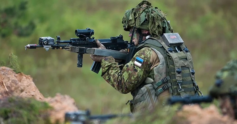 Estoniya Qrenlandiyanı müdafiə etmək üçün bir zabit göndərəcək