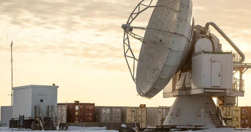 США тайно изучали военные объекты Гренландии