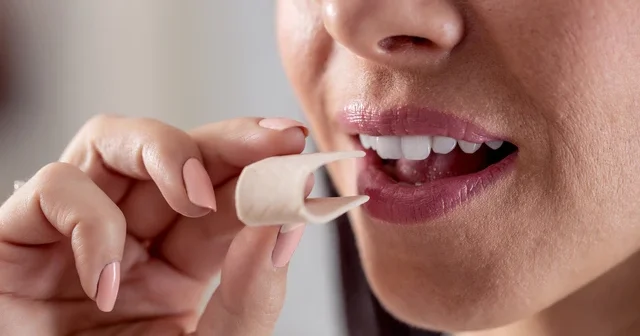 Saqqız həqiqətən mədədə 7 il qalır? İZAH