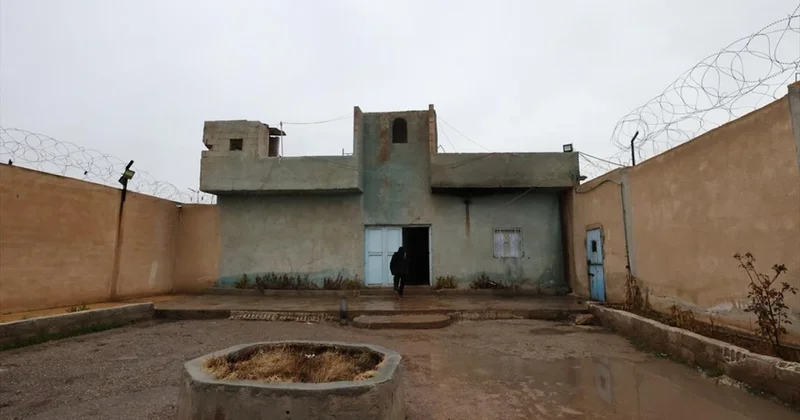 Появились кадры тюрьмы YPG в Табке, взятой под контроль сирийской армией
