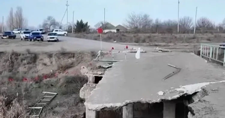 Sabirabadda uçan körpü sakinlərin nəqliyyat əlaqəsini KƏSDİ