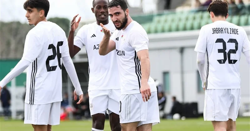 Защитник Карабаха: В матчах с Айнтрахтом и Ливерпулем постараемся набрать четыре очка