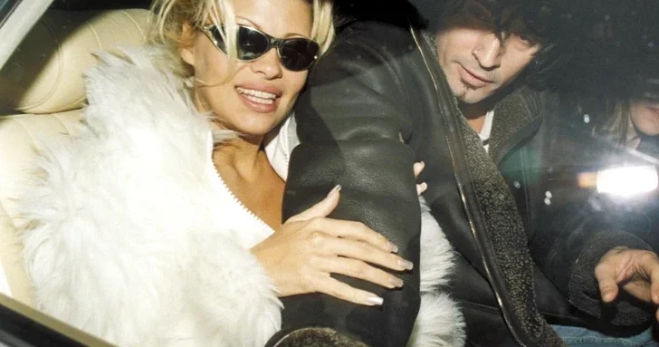 Памела Андерсон призналась, что скучает по бывшему мужу