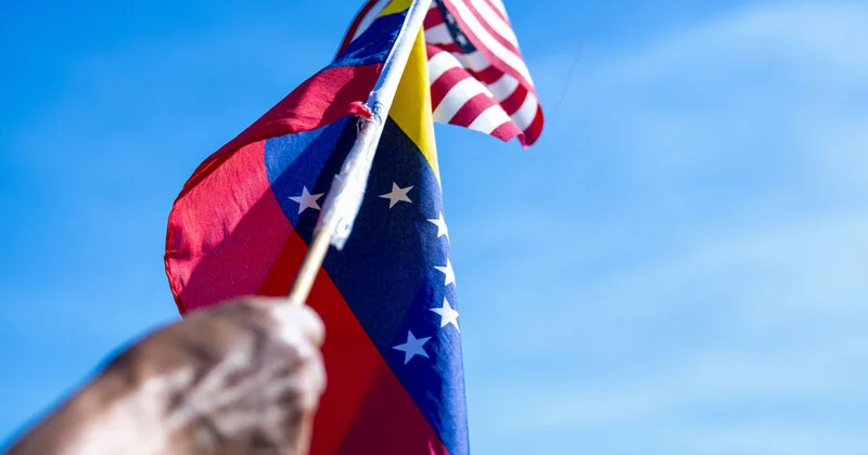 Maduronun tutulmasından əvvəl venesuelalı nazir ABŞ ilə danışıqlar aparıb