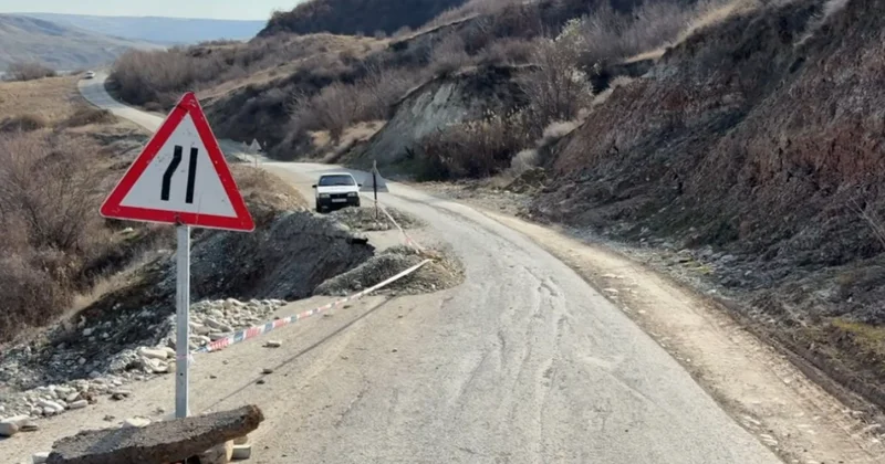 Şamaxı Qonaqkənd yolunda yenidən torpaq sürüşməsi: Hərəkət üçün təhlükə yaranıb