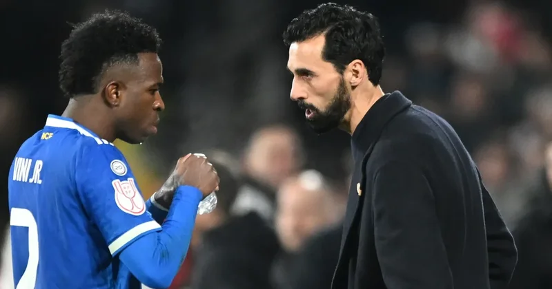 Arbeloa Vinisiusa görə komandaya müraciət edəcək