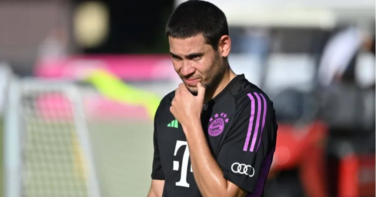 Qalatasaray Bavariya nın müdafiəçisi ilə danışıq aparır