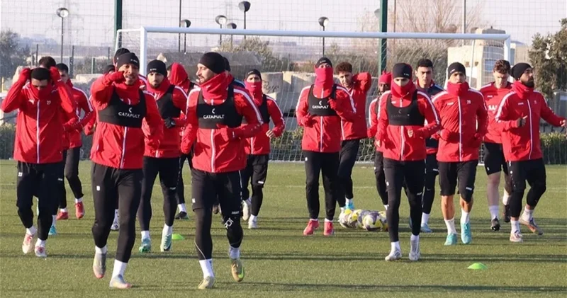 АН встречается с клубом 1 й Лиги